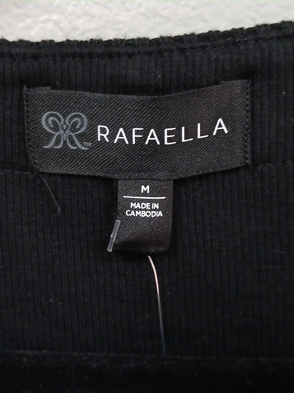 NWT RAFAELLA V Neck Ribbed Black Sweater Size Medium - Picture 3 of 7
